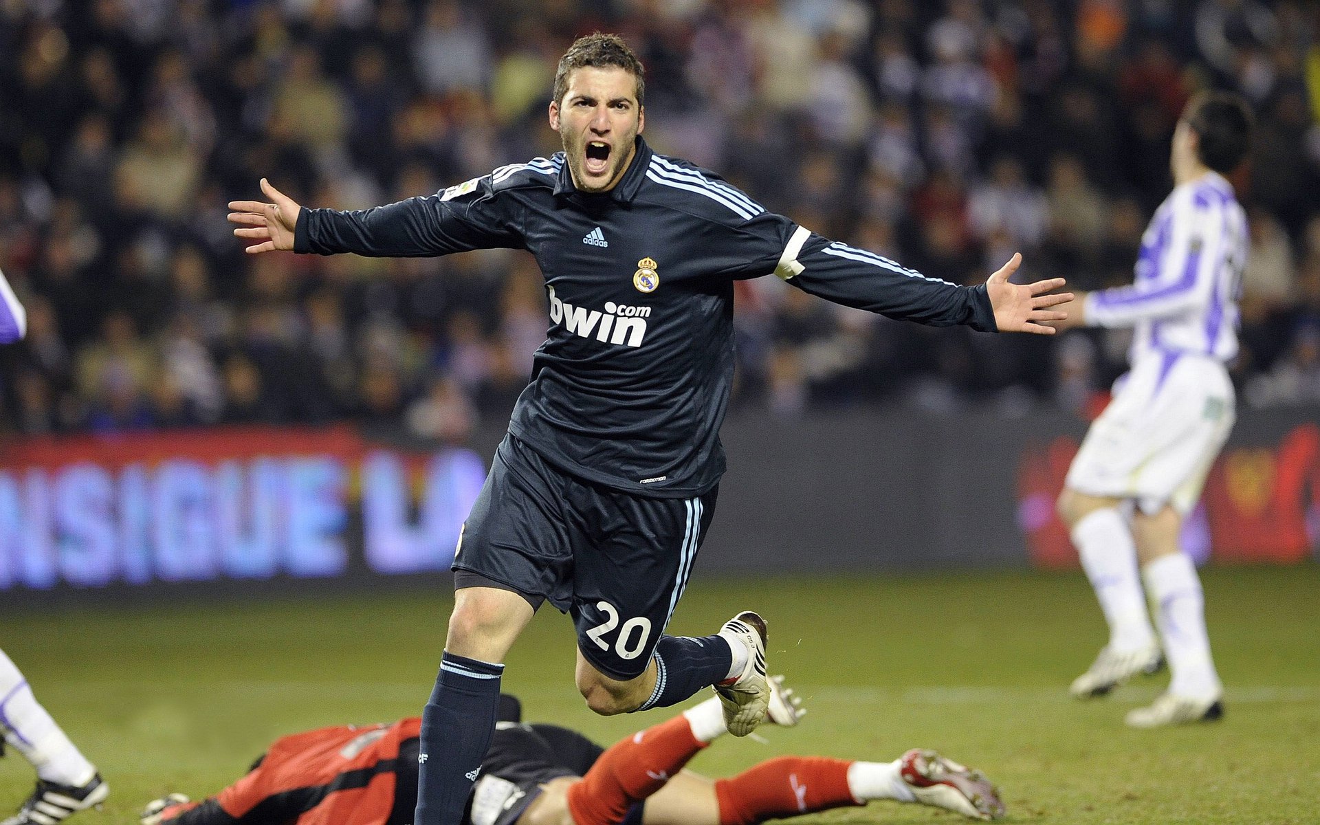 《电竞装备评测：助你成为操作高手》，电竞装置