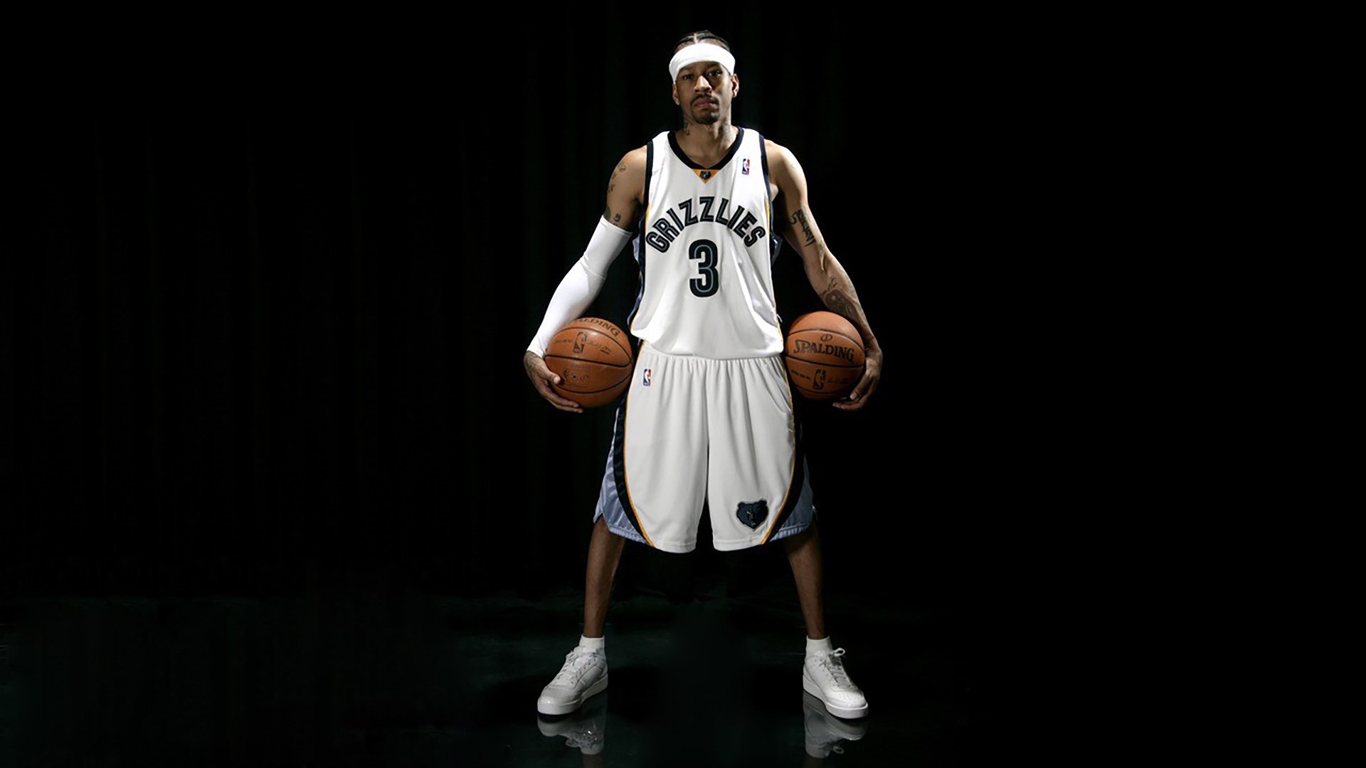 西甲“天王”闪耀全场，精彩进球和关键扑救赢得掌声，西甲首秀